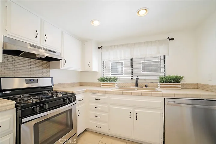 208 W Olive Avenue A, La Habra, California 90631
