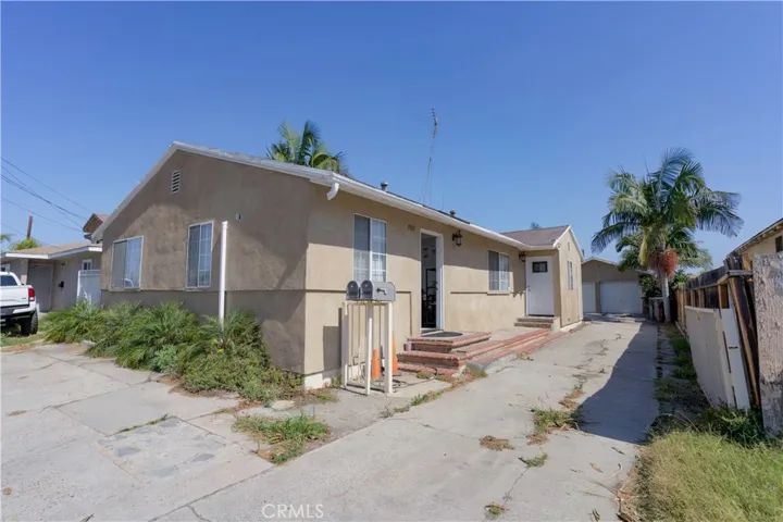 5315 W 1st Street, Santa Ana, California 92703