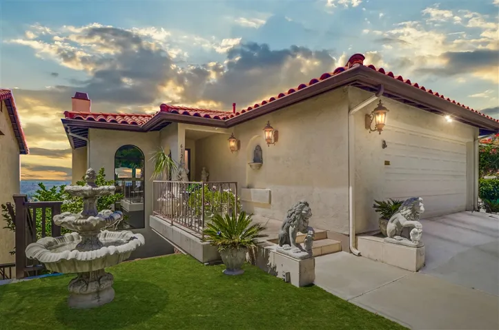 6126 Caminito Sacate, San Diego, California 92120