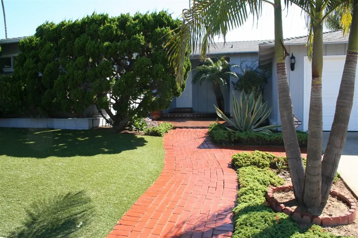 5961 Soledad Mountain Road, La Jolla, California 92037