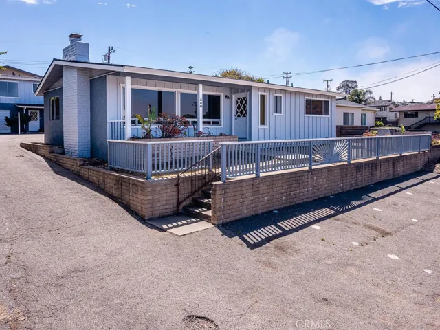 560 Shasta Avenue, Morro Bay, California 93442