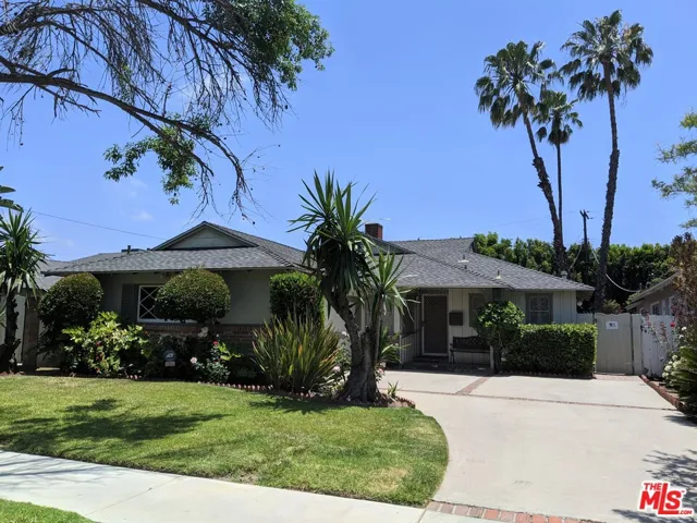 13540 Delano Street, Van Nuys, California 91401