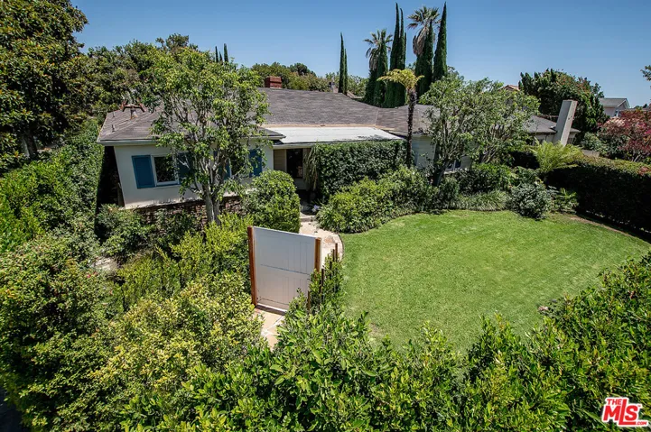 462 N Highland Avenue, Los Angeles, California 90036