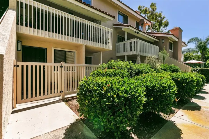 19235 Shoreline Lane 1, Huntington Beach, California 92648