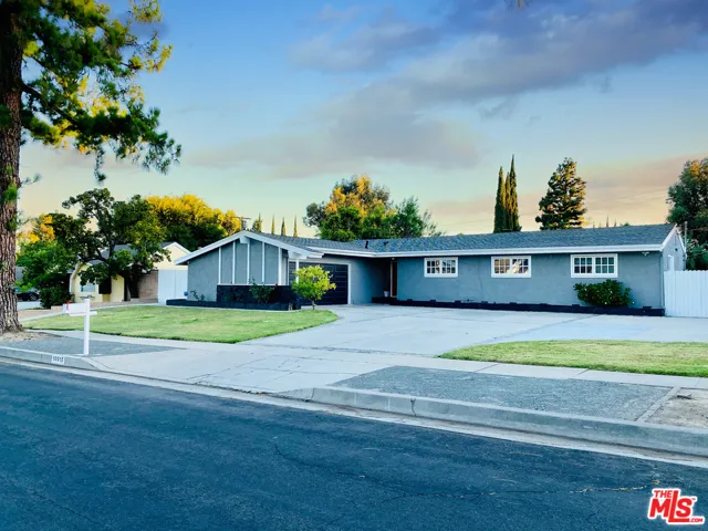 10915 Yolanda Avenue, Northridge, California 91326