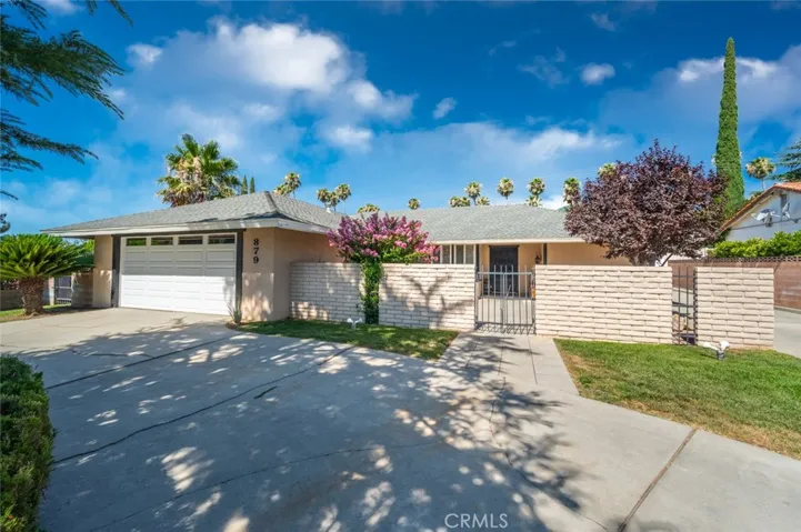 879 Dysart Drive, Banning, California 92220