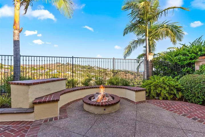 Updated 5 bedroom home with gorgeous ocean views from backyard and Master balcony.  Room main floor bedroom with ensuite.