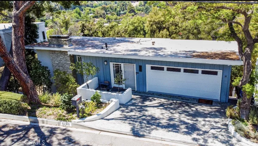 5205 Calatrana Drive, Woodland Hills, California 91364