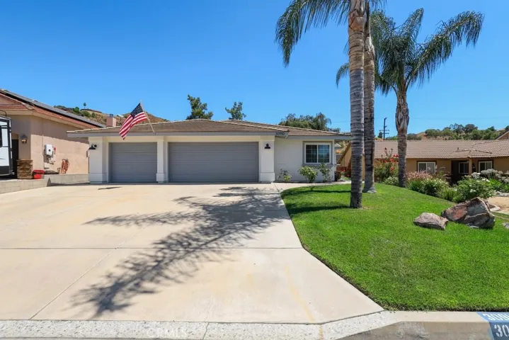 30910 Emperor Drive, Canyon Lake, California 92587