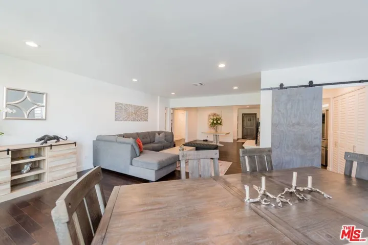 14727 Mccormick Street, Sherman Oaks, California 91411