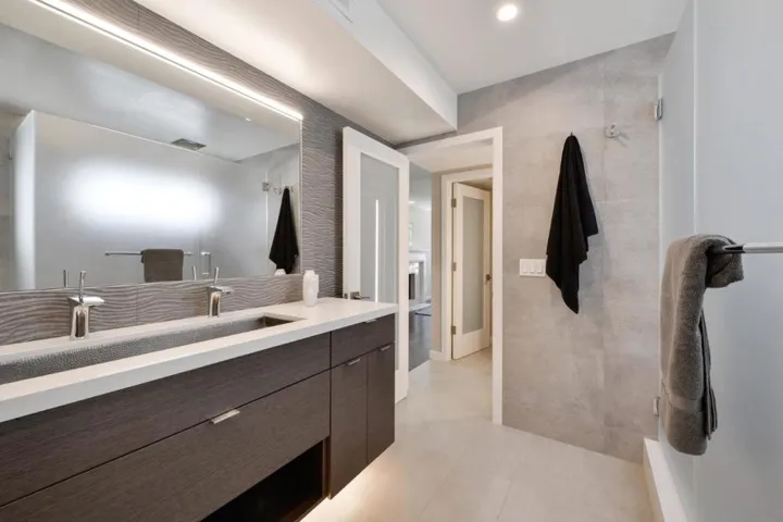 1282 Cuernavaca Circulo, Mountain View, California 94040
