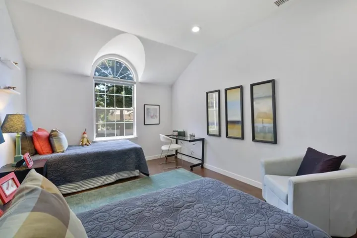 1282 Cuernavaca Circulo, Mountain View, California 94040