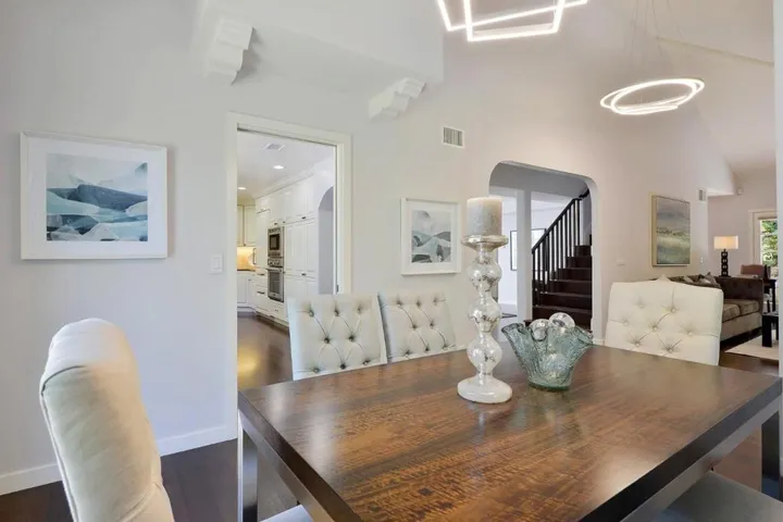 1282 Cuernavaca Circulo, Mountain View, California 94040