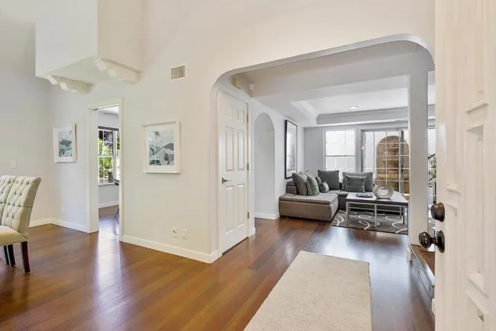 1282 Cuernavaca Circulo, Mountain View, California 94040