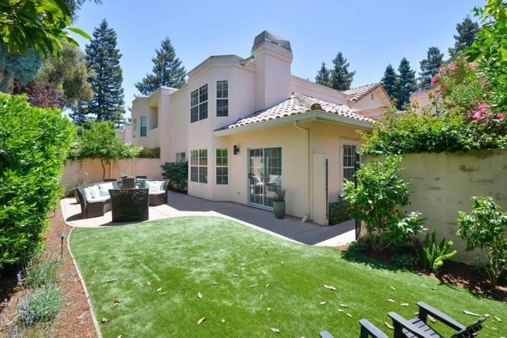 1282 Cuernavaca Circulo, Mountain View, California 94040