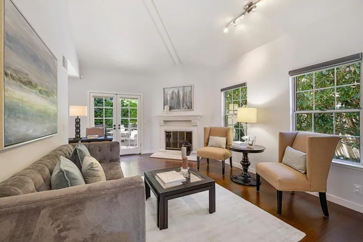 1282 Cuernavaca Circulo, Mountain View, California 94040