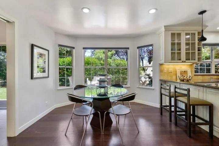 1282 Cuernavaca Circulo, Mountain View, California 94040