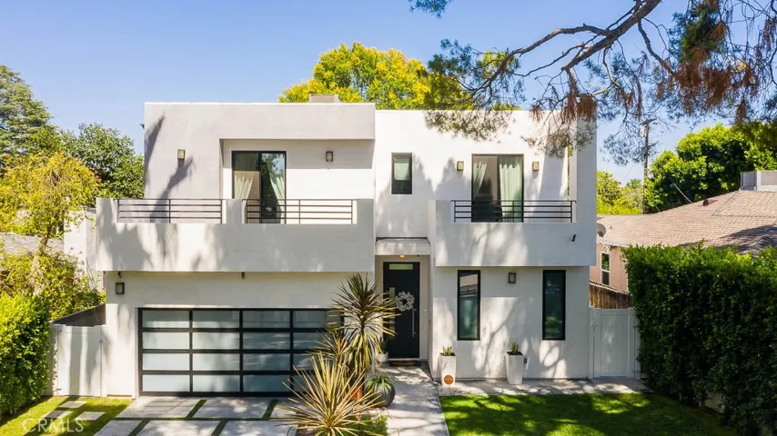 4818 Noble Avenue, Sherman Oaks, California 91403