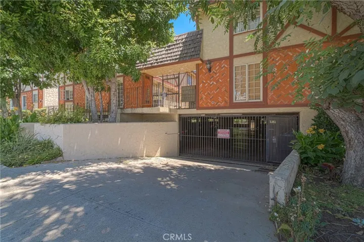 7422 Hazeltine Avenue 2, Van Nuys, California 91405
