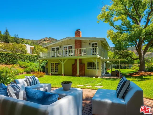 16646 Bienveneda Place, Pacific Palisades, California 90272