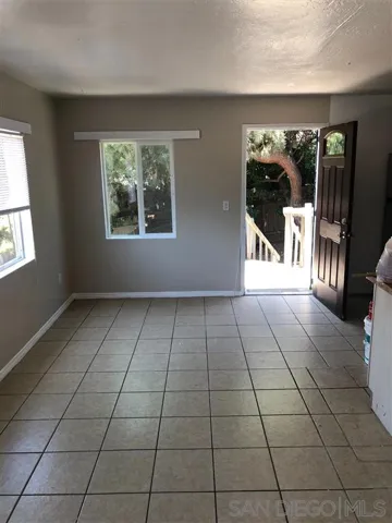 901 Hillcrest Pl 8, Oceanside, California 92058