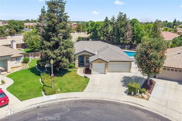 304 Windsor Park Drive, Bakersfield, California 93311