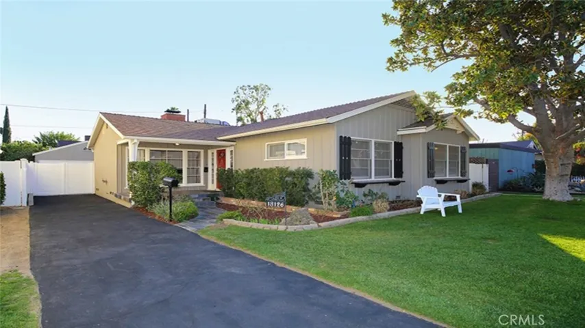 13126 Huston Street, Sherman Oaks, California 91423