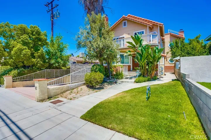 607 W Duarte Road C, Monrovia, California 91016