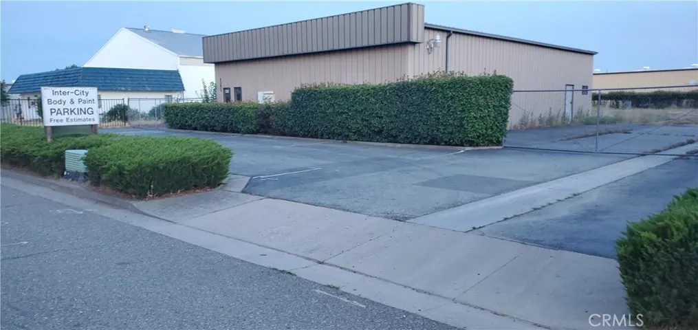 1351-1355 Vista Way, Red Bluff, California 96080