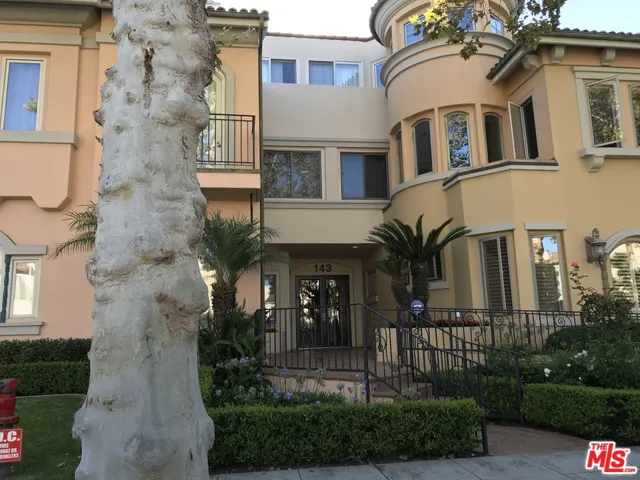 143 N Arnaz Drive 106, Beverly Hills, California 90211