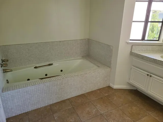 shadowbrook master bath 2