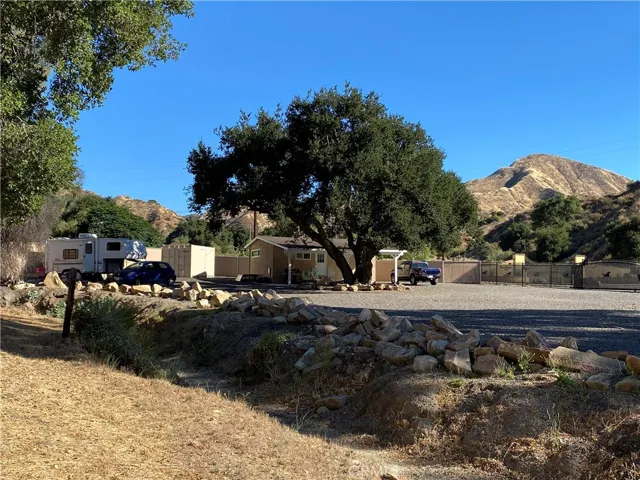 31510 San Martinez Road, Val Verde, California 91384
