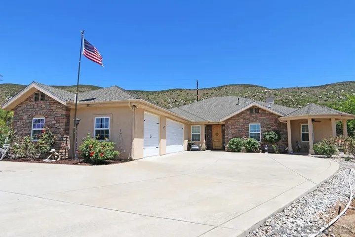 24568 Rutherford Rd., Ramona, California 92065
