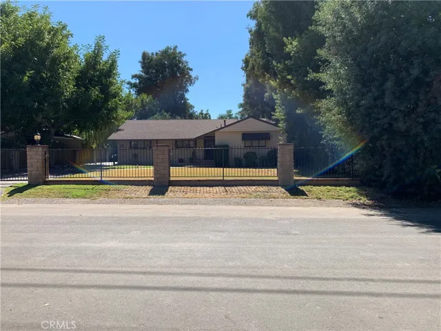 5955 Donna Avenue, Tarzana, California 91356