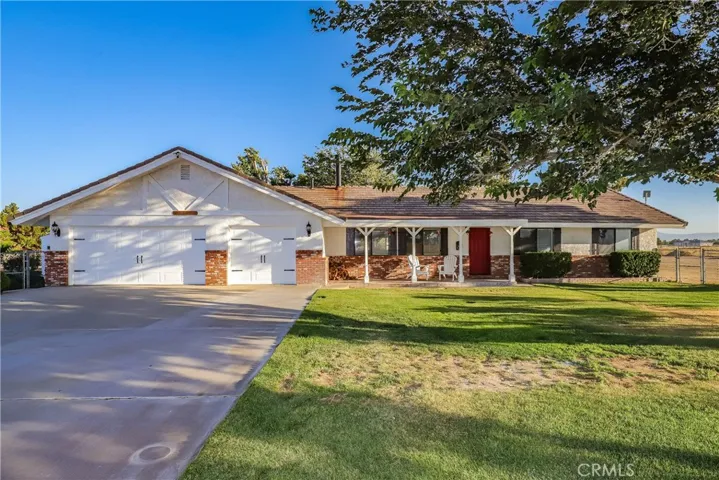 8040 W Avenue C, Lancaster, California 93536