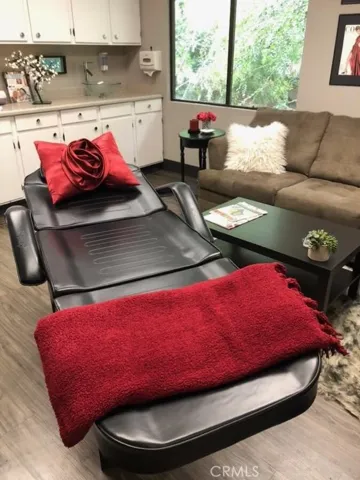 24953 Paseo De Valencia C14, Laguna Hills, California 92653