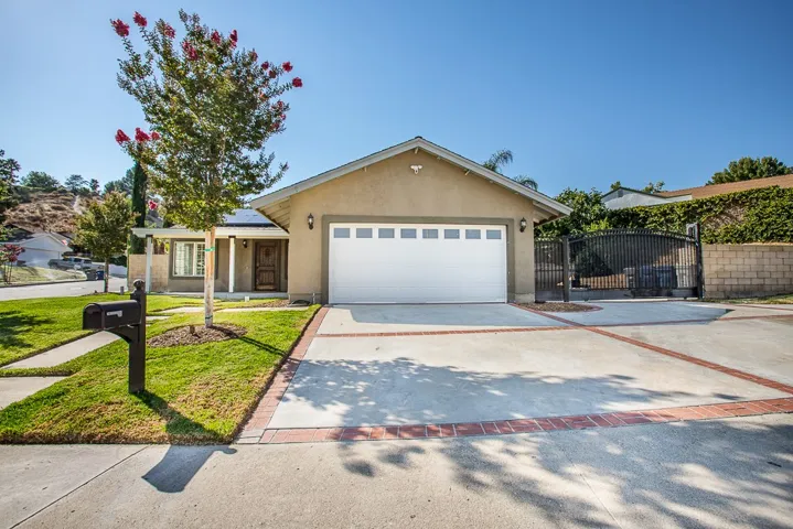 27369 Onlee Avenue, Saugus, California 91350