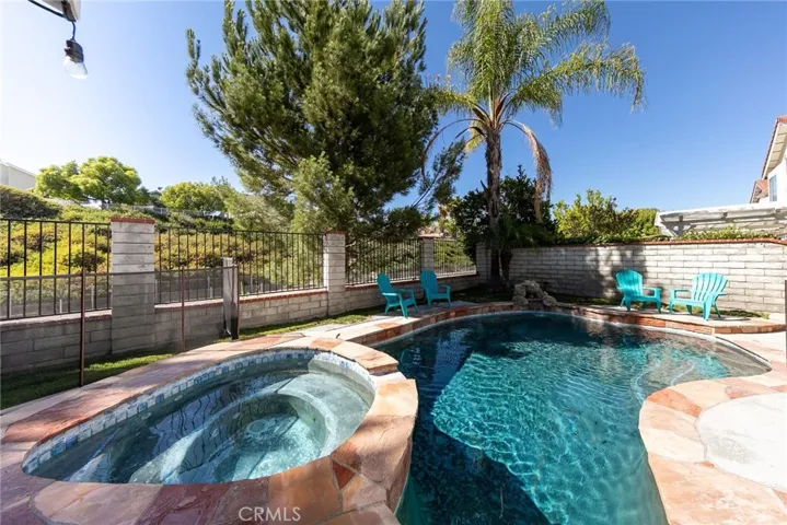 28551 Red Cedar Place, Saugus, California 91390