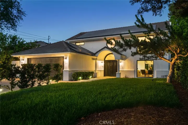 5084 Gloria Avenue, Encino, California 91436