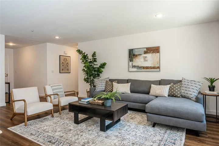 Spacious living room