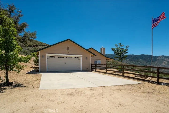 18101 Matterhorn Drive, Tehachapi, California 93561