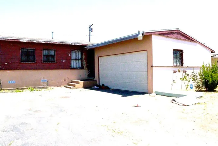 512 S Caswell Avenue, Compton, California 90220
