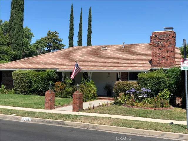 17631 Tarzana Street, Encino, California 91316