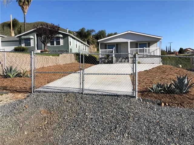23420 Vista Way, Quail Valley, California 92584