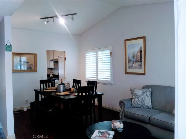 2002 S Oakland Avenue S, Ontario, California 91762