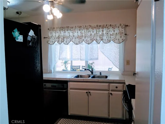 2002 S Oakland Avenue S, Ontario, California 91762