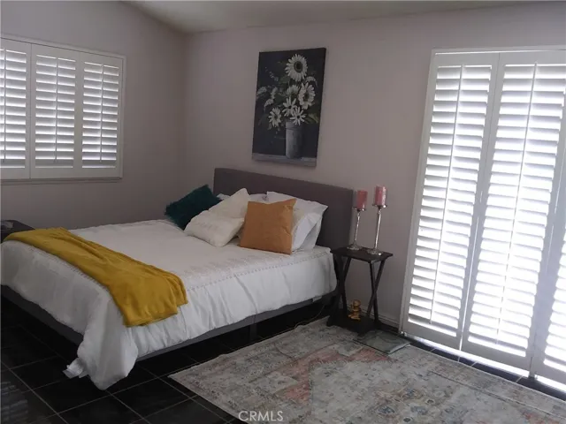 2002 S Oakland Avenue S, Ontario, California 91762