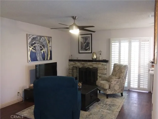 2002 S Oakland Avenue S, Ontario, California 91762