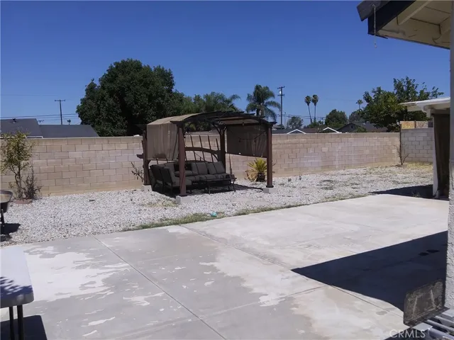 2002 S Oakland Avenue S, Ontario, California 91762