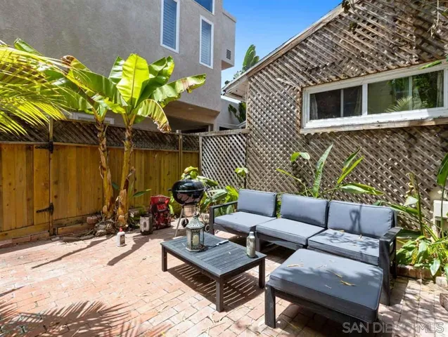 453 Westbourne Street, La Jolla, California 92037